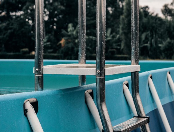 Appliques murales pour salon : alliez design et praticité